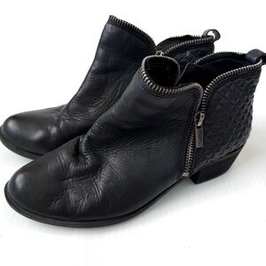 Lucky Brand Bartalino Black Leather Ankle Boots